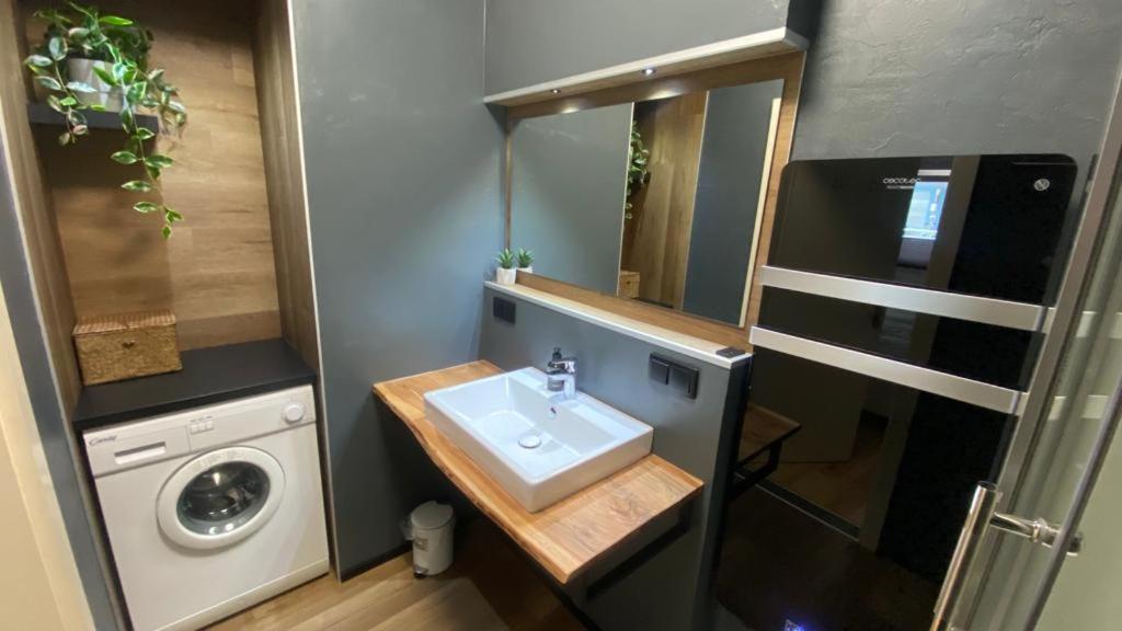 City Apartment ชลัดมิง ภายนอก รูปภาพ